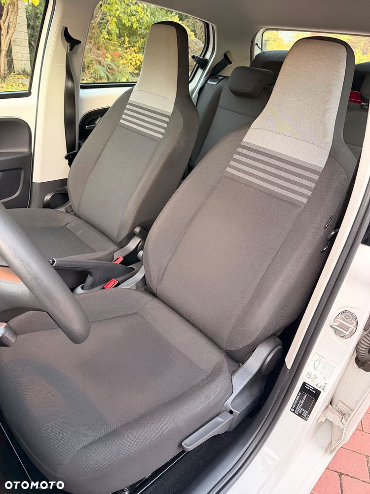 Volkswagen up! 1.0 move - 13