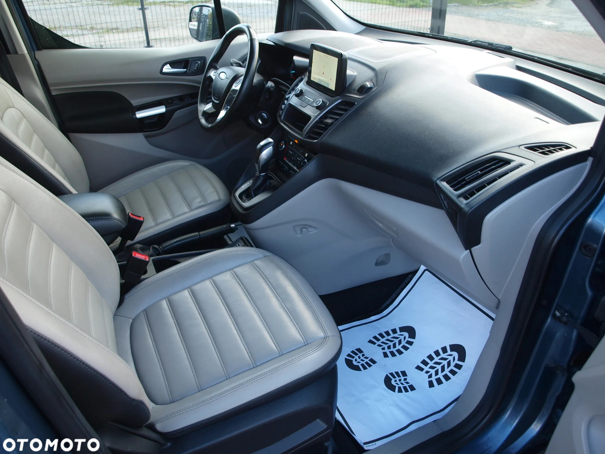 Ford Tourneo Connect Grand - 9