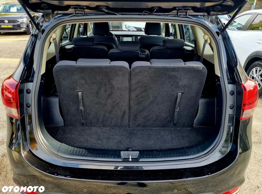 Kia Carens 1.7 CRDi L 7os - 14
