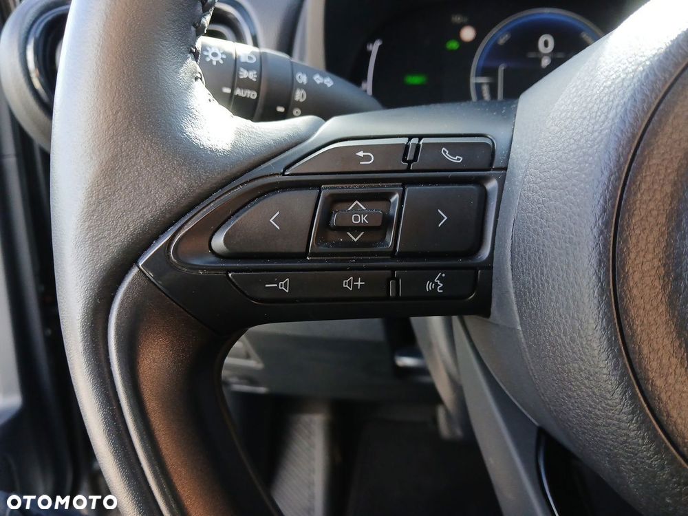 Toyota Yaris Hybrid 1.5 Style - 24