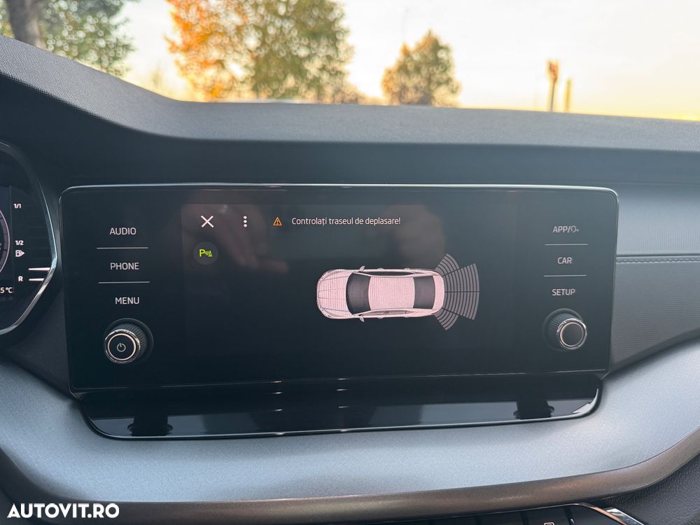 Skoda Octavia 2.0 TDI DSG Ambition - 11