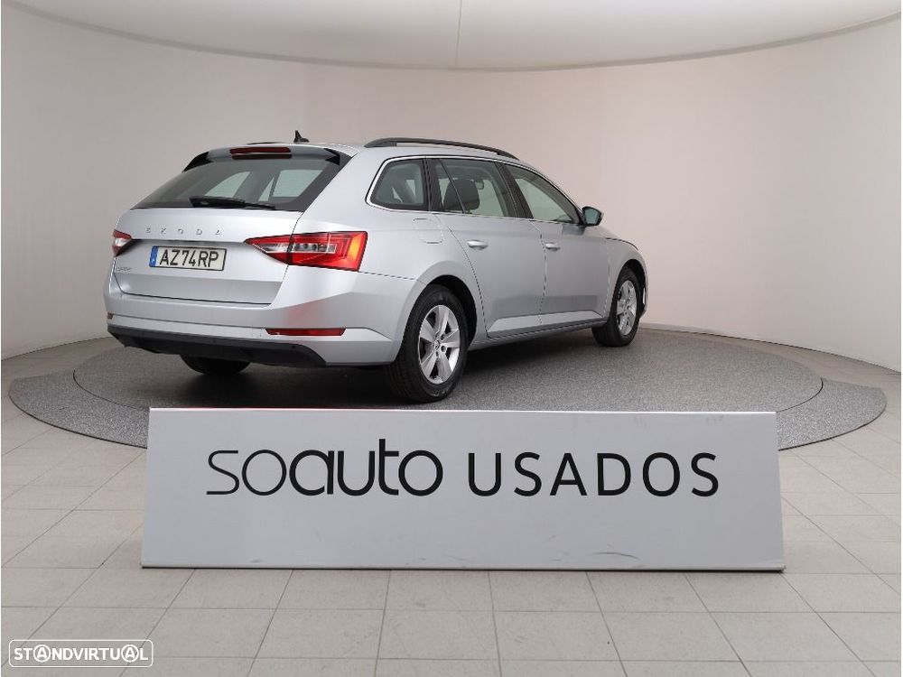 Skoda Superb Break - 8