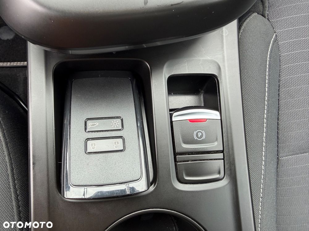 Renault Arkana 1.6 E-TECH Intens MMT - 33