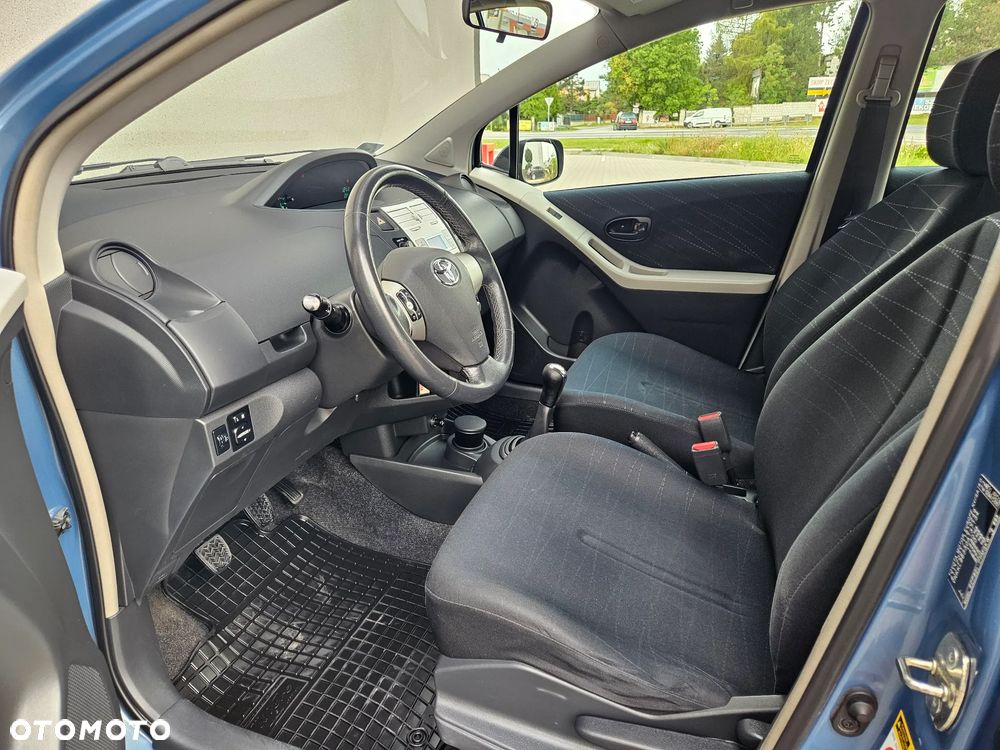 Toyota Yaris 1.3 VVT-i Luna - 26