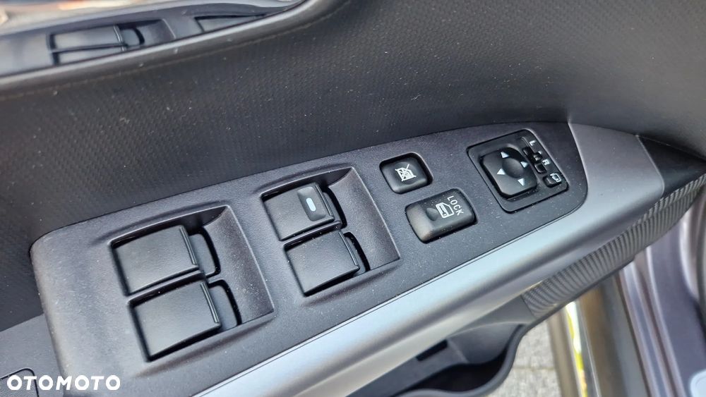 Mitsubishi Outlander 2.0 Invite 2WD - 31