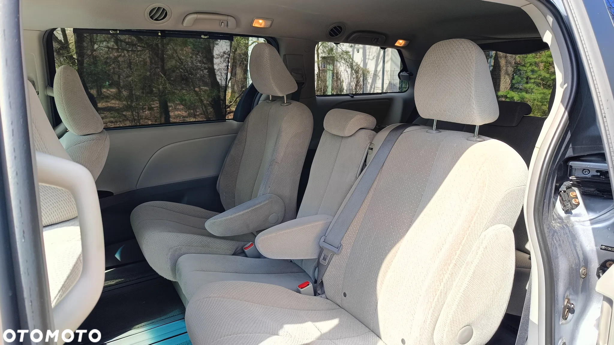Toyota Sienna 3.5 V6 SE - 36