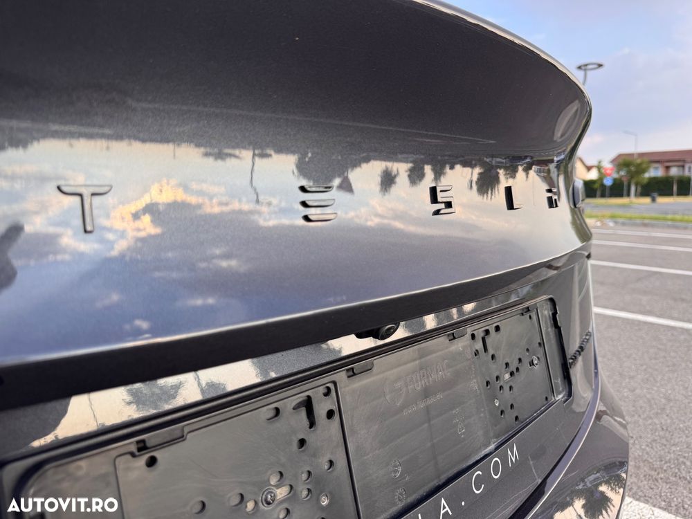 Tesla Model 3 Long Range - 27