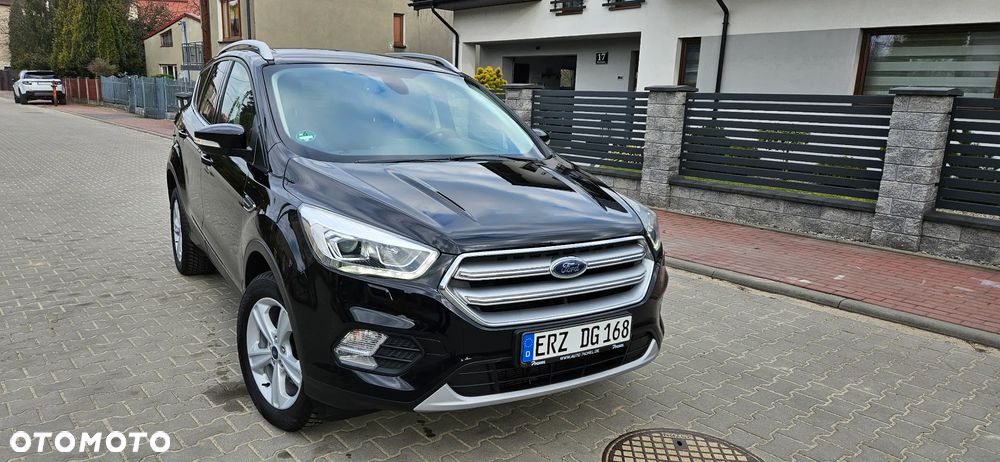 Ford Kuga 1.5 EcoBoost 2x4 Business Edition - 1
