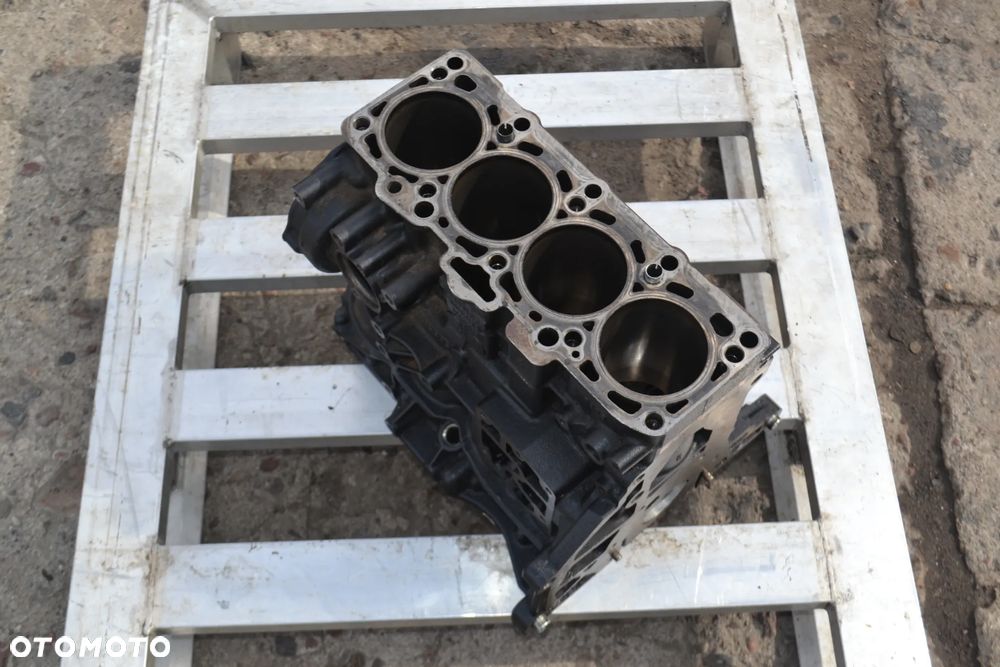 VW AUDI SEAT SKODA 2,0 TDI BKD AZV BLOK SILNIKA 038021CF - 1