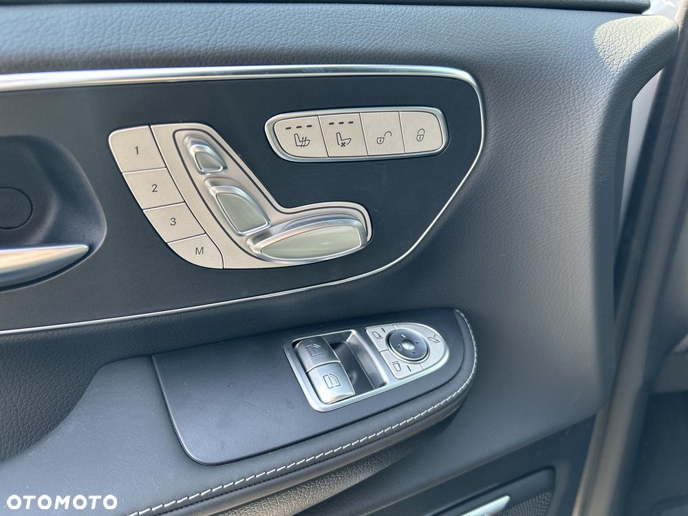 Mercedes-Benz Klasa V 300 d 4-Matic 9G-Tronic Exclusive (ekstra d³) - 14