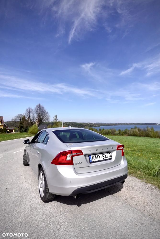 Volvo S60 D5 Momentum - 19