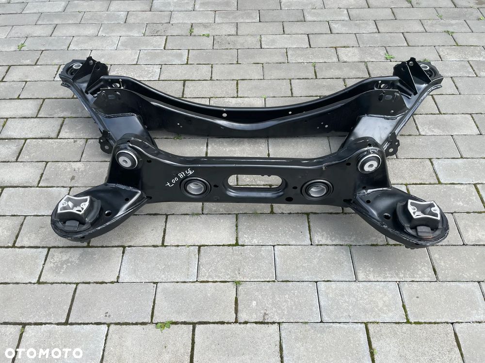 BELKA ZAWIESZENIA TYLNEGO MERCEDES W204, W212, CLS W218, W219 - NOWA - 7