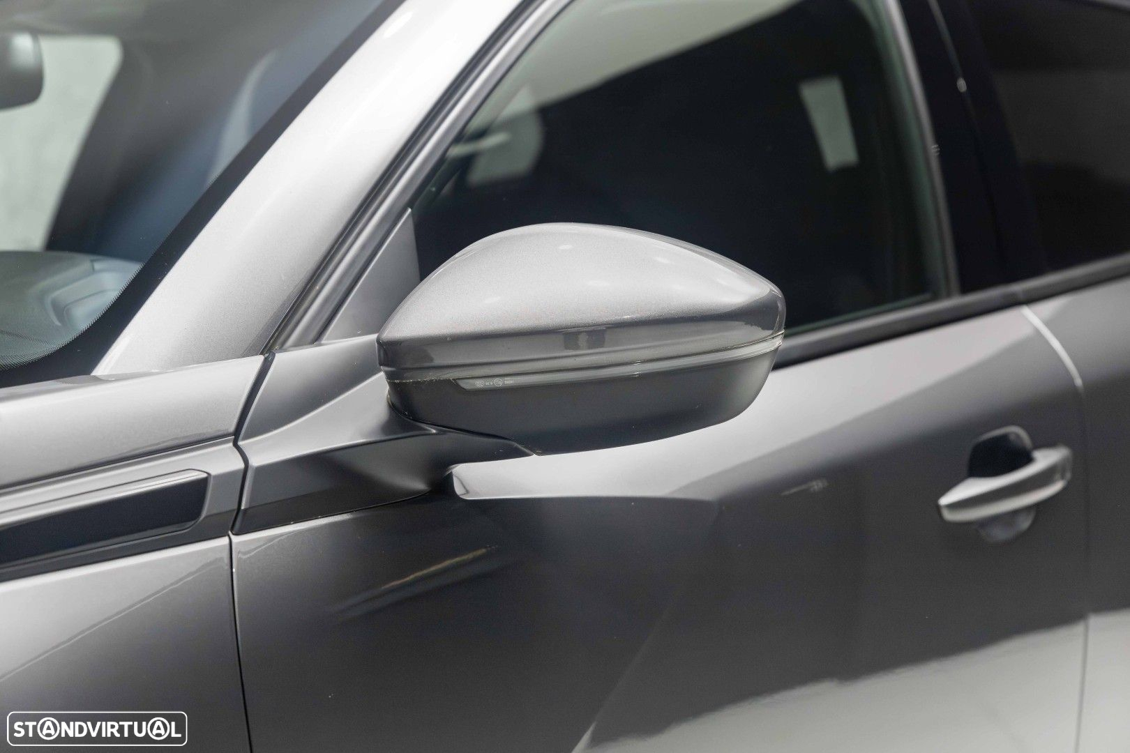 Peugeot 2008 1.2 PureTech Allure Pack EAT8 - 33