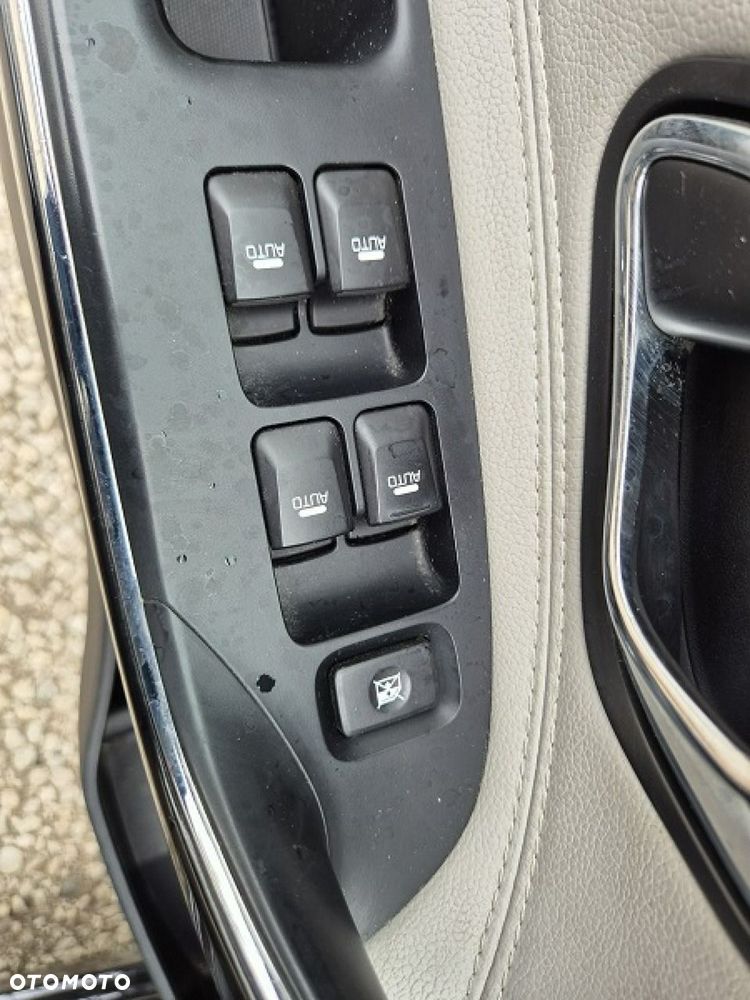 Kia Ceed - 25