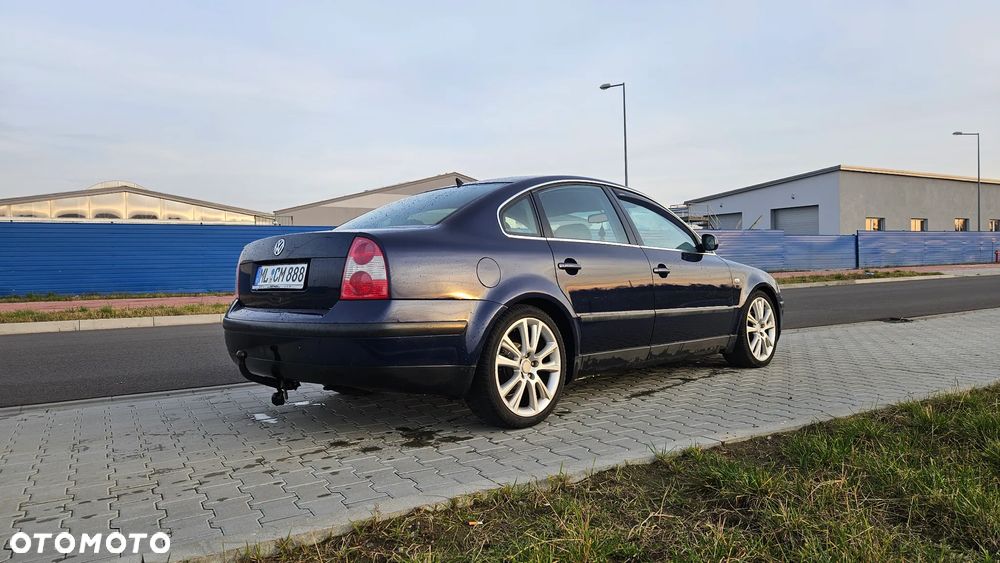 Volkswagen Passat 1.8T Basis - 26