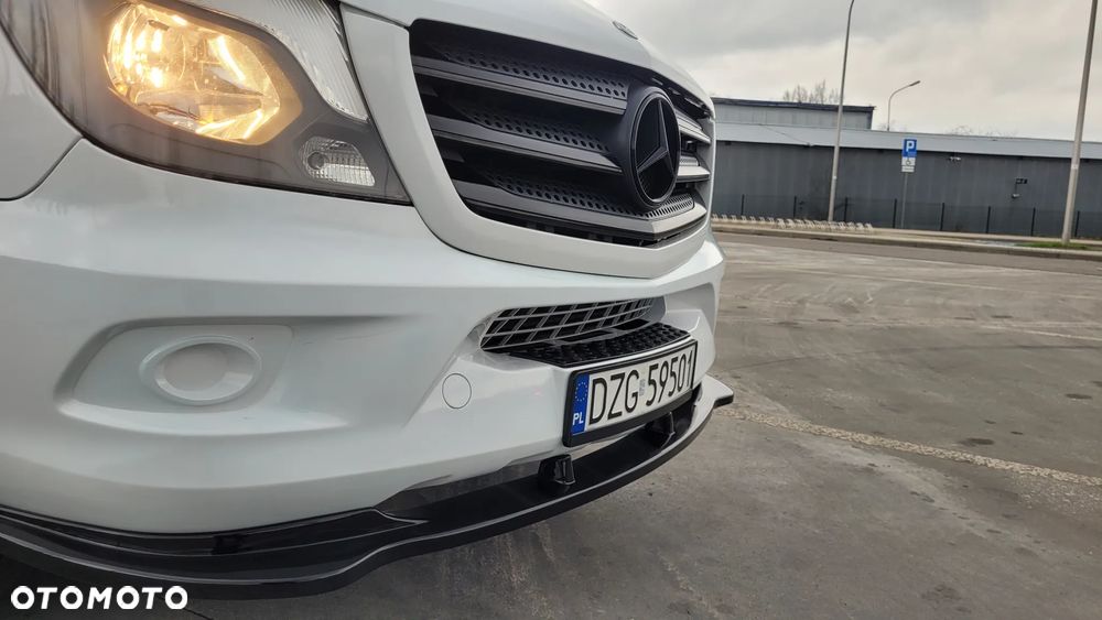 Mercedes-Benz Sprinter - 28