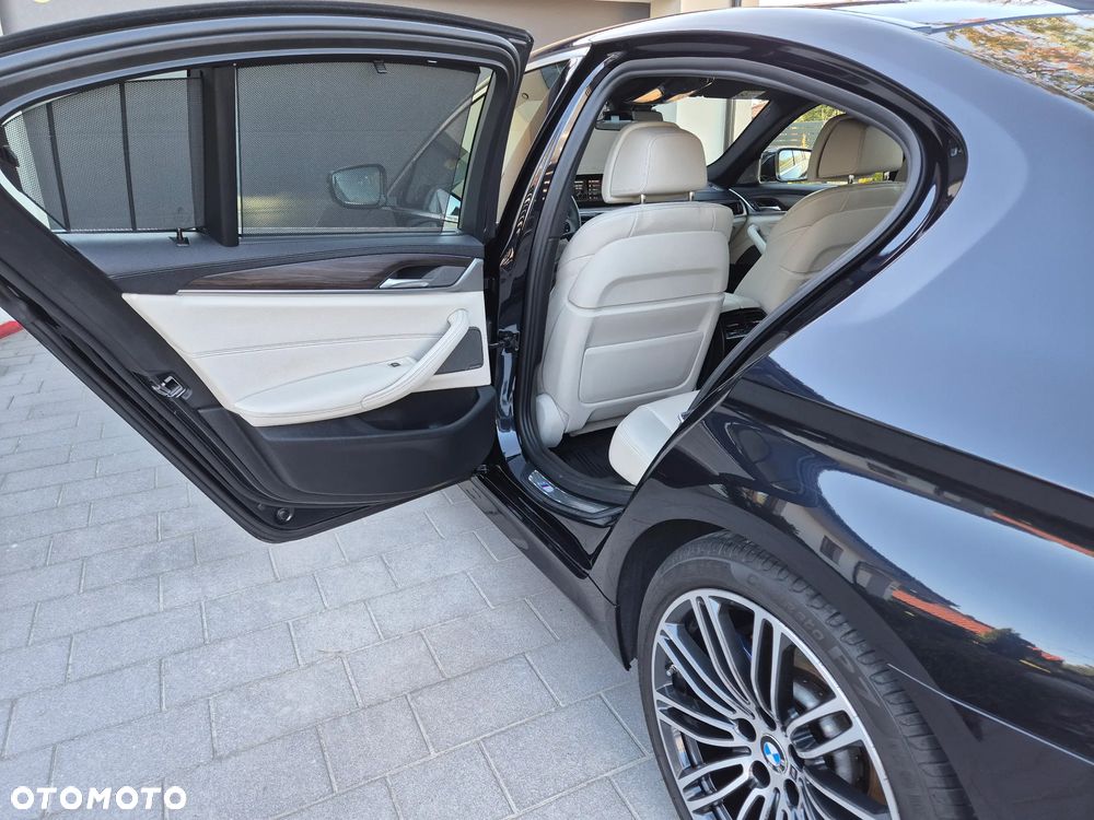 BMW Seria 5 530i xDrive M Sport sport - 22