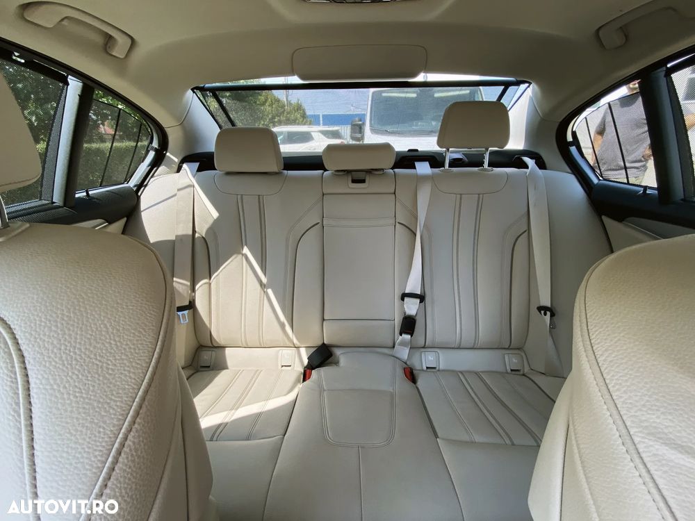 BMW Seria 5 520d AT MHEV - 9