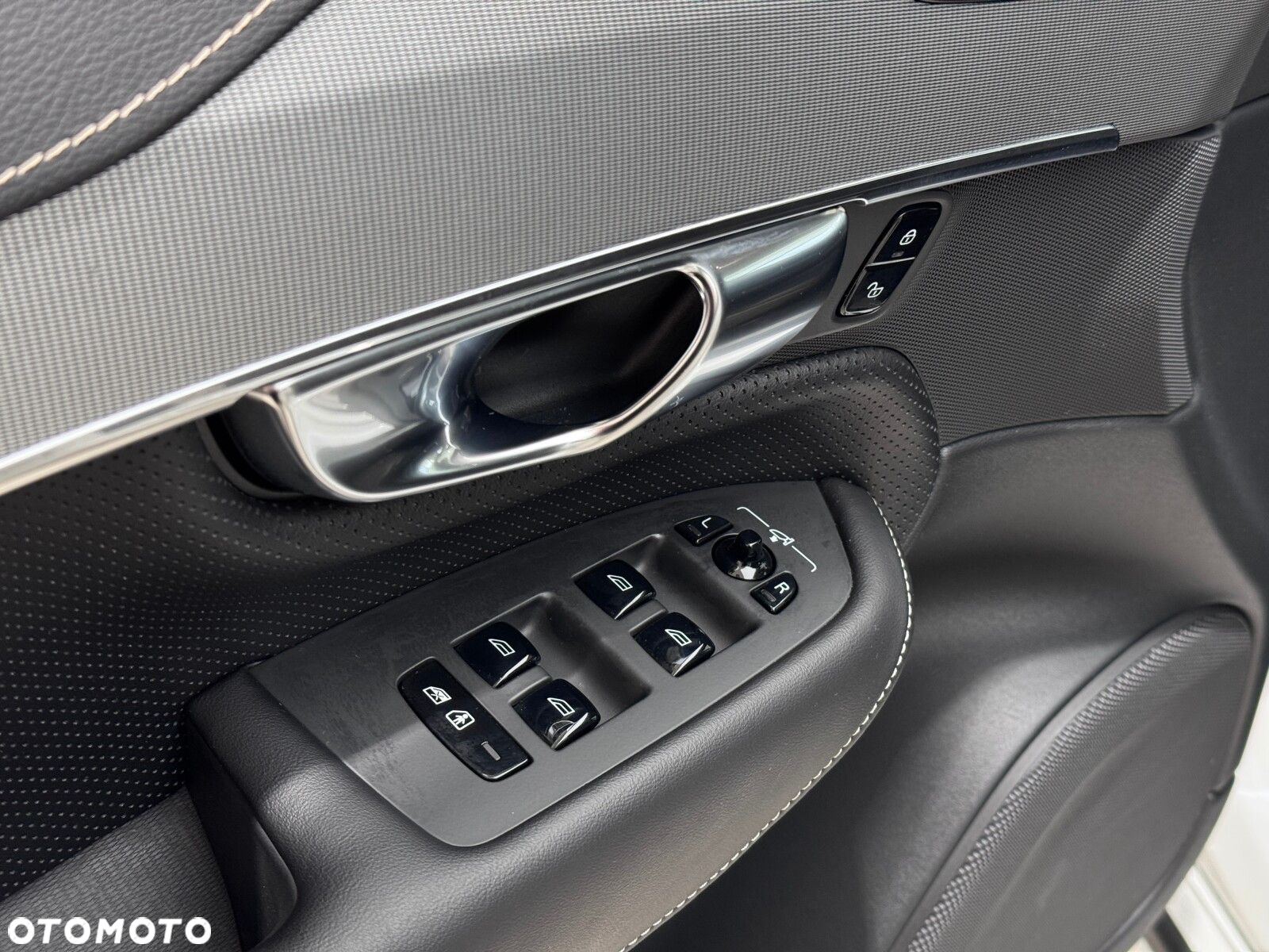 Volvo XC 90 - 26