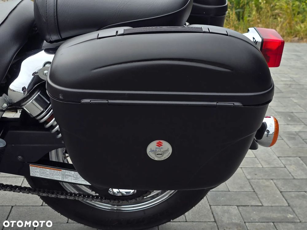 Suzuki Intruder - 38