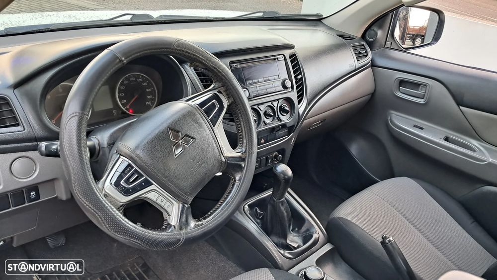 Mitsubishi L200 2.4 DI-D Club Invite CC 4WD - 7