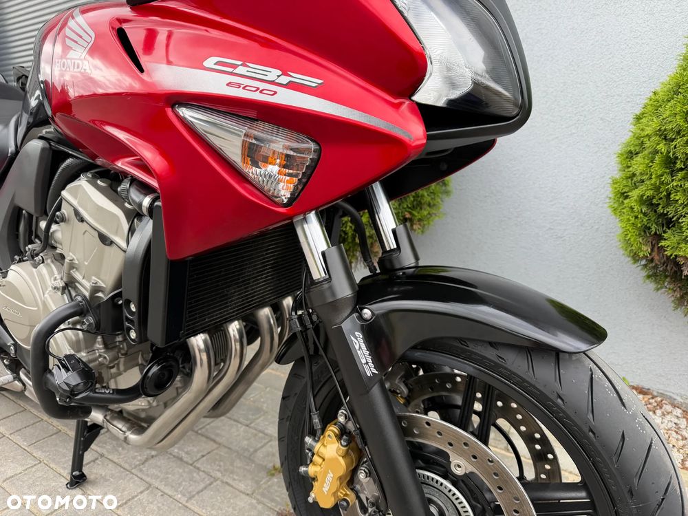 Honda CBF - 12
