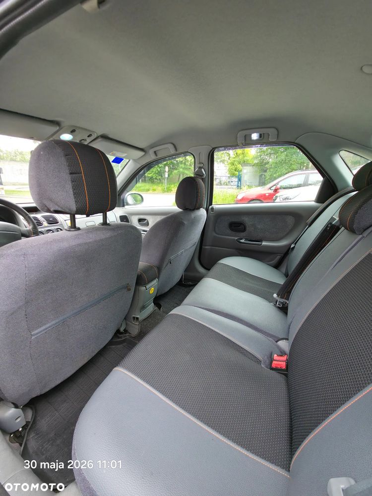 Renault Laguna 1.8 RXT - 10
