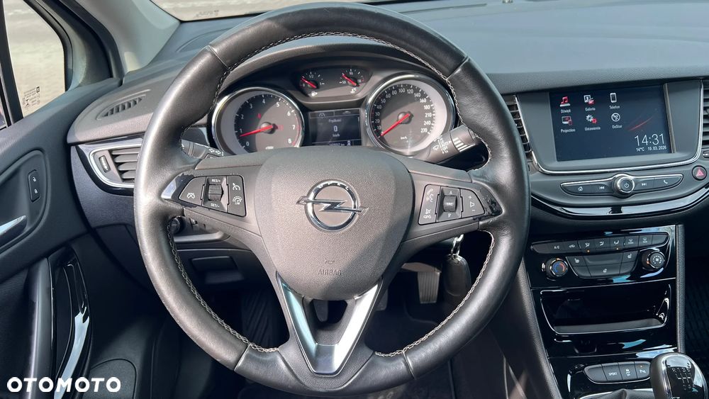 Opel Astra 1.4 Turbo Business - 24