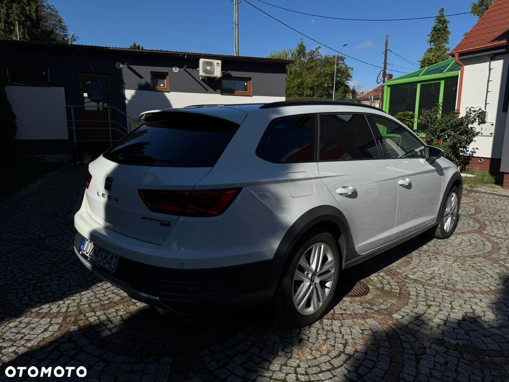Seat Leon 1.8 TSI Start&Stop DSG XCELLENCE - 4