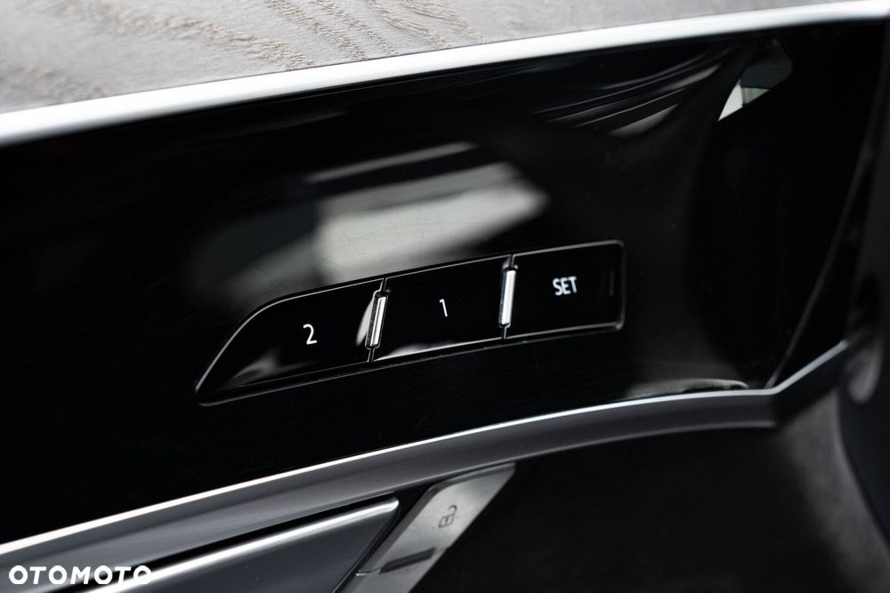 Audi A8 - 16