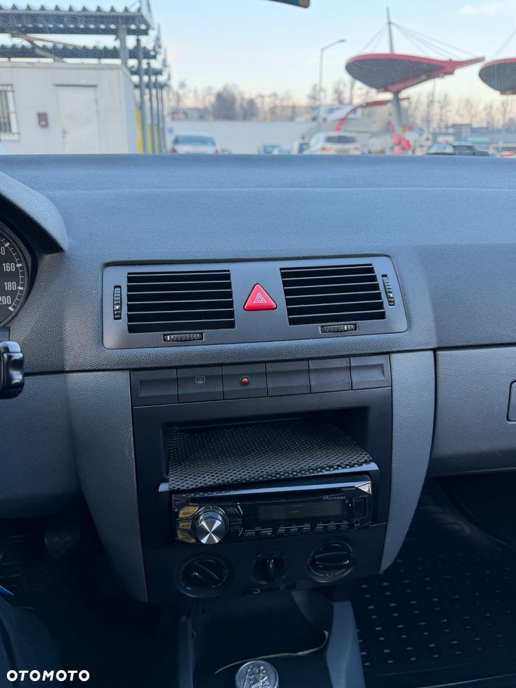 Skoda Fabia 1.4 16V Classic - 28