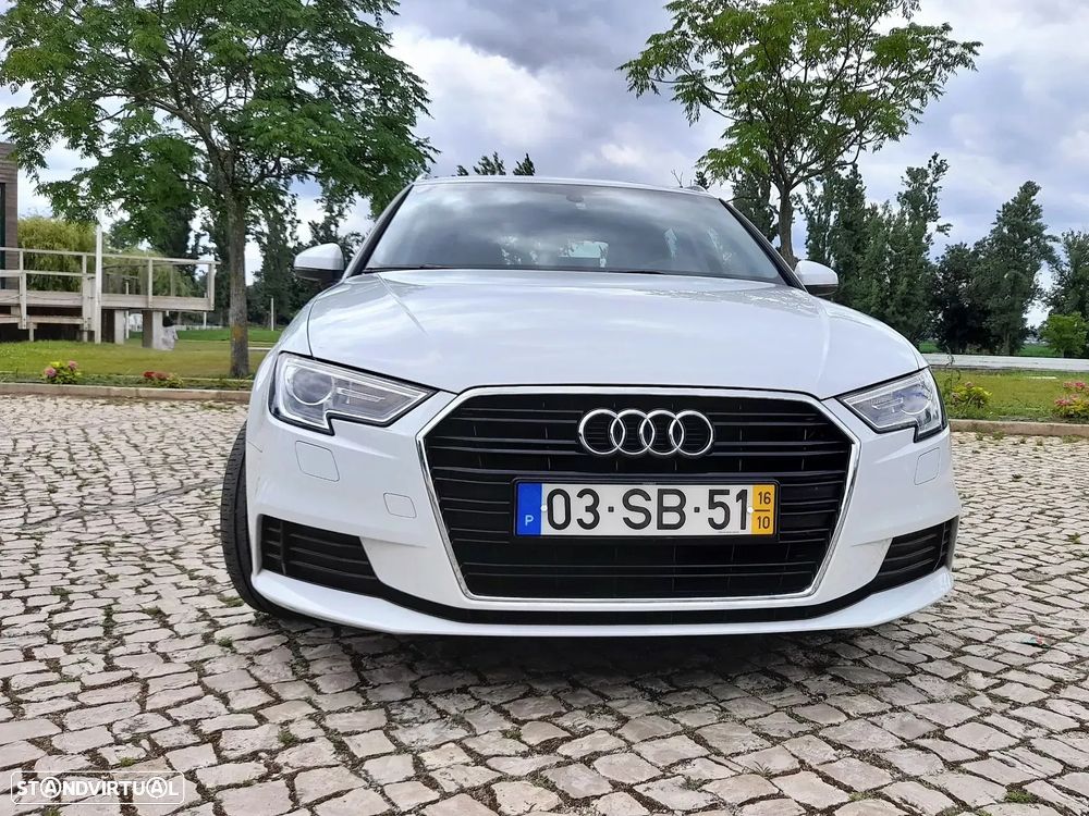 Audi A3 Sportback 1.6 TDI Attraction Ultra - 2