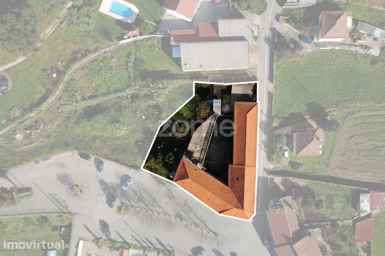 Quintinha no Largo da Igreja de Escariz, Arouca - Grande imagem: 4/46