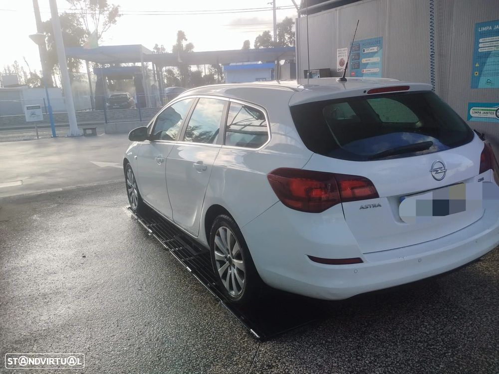 Opel Astra Sports Tourer 1.7 CDTi Executive S/S - 6