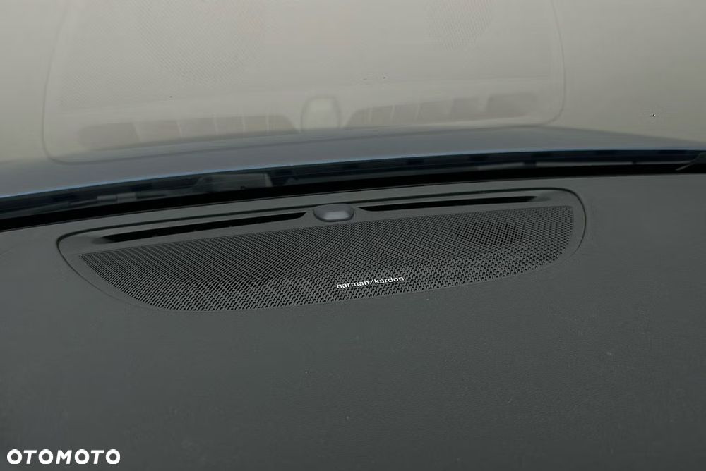Volvo V60 B4 D R-Design - 10