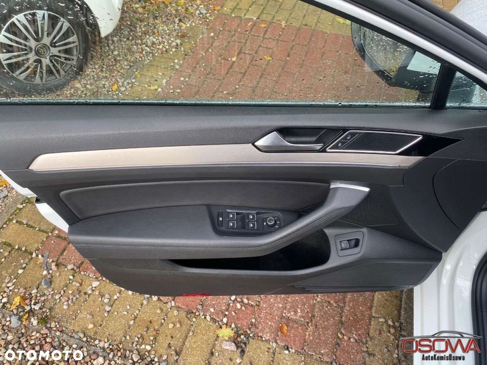 Volkswagen Passat - 34
