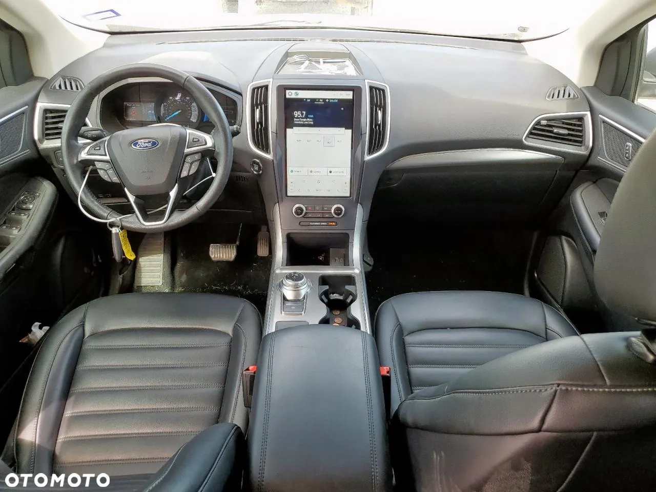 Ford Edge - 8