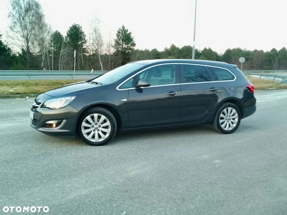 Opel Astra 1.6 CDTI DPF ecoFLEX TourerStart/Stop Exklusiv - 11