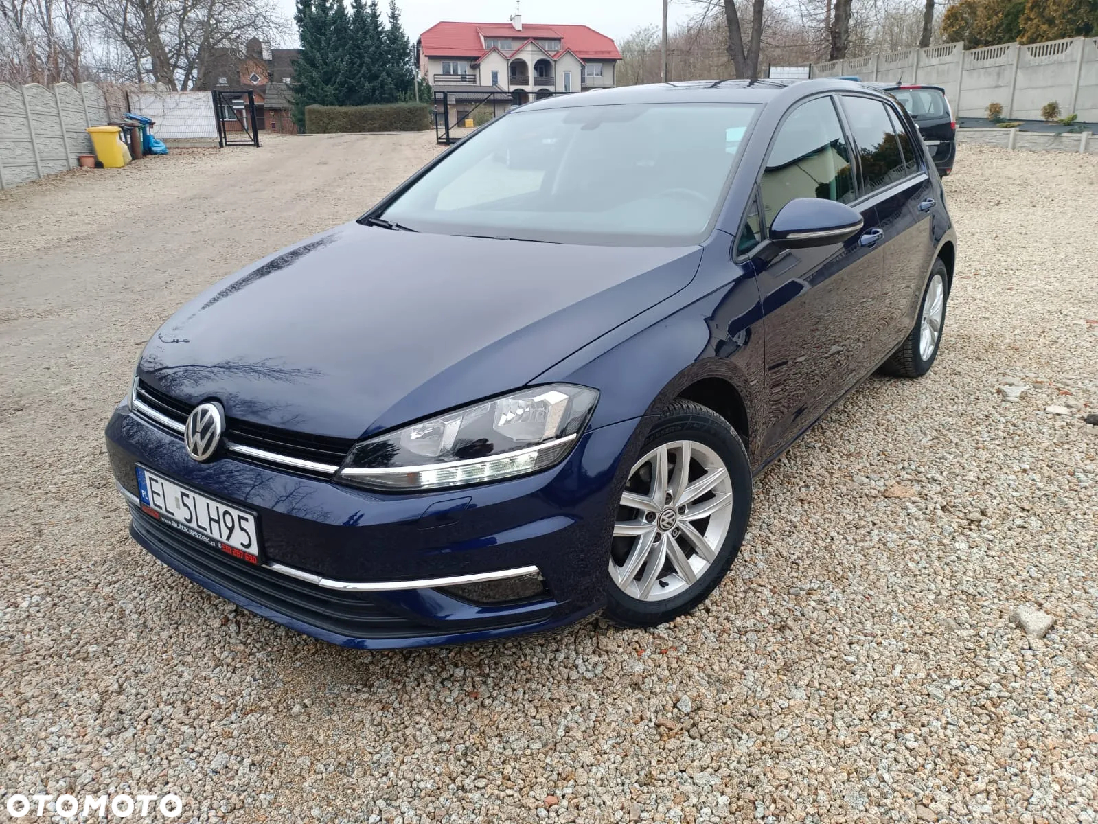Volkswagen Golf - 2