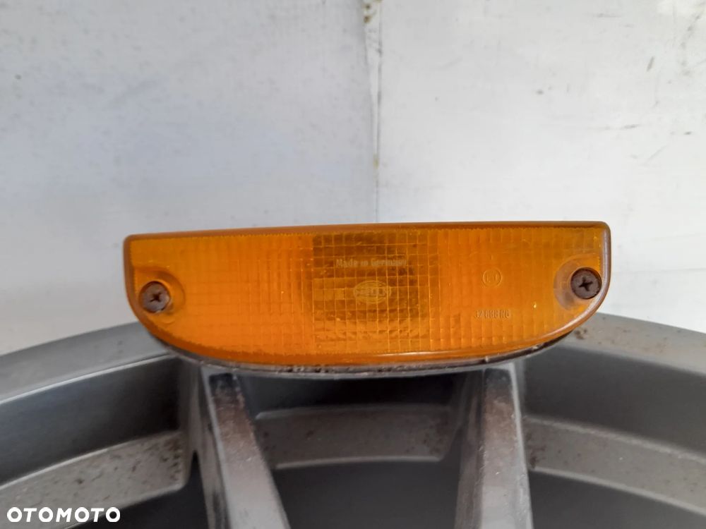 Kierunkowskaz przedni Opel Kadett C Hella 32688R6 - 1