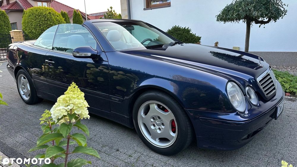 Mercedes-Benz CLK - 24