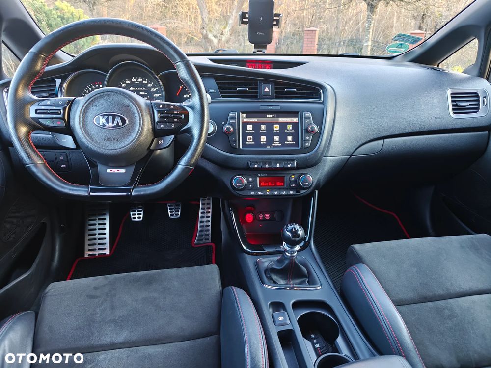 Kia Ceed 1.6 T-GDI GT - 9