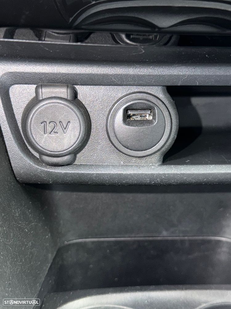 Peugeot 208 1.2 VTi Allure Auto - 15