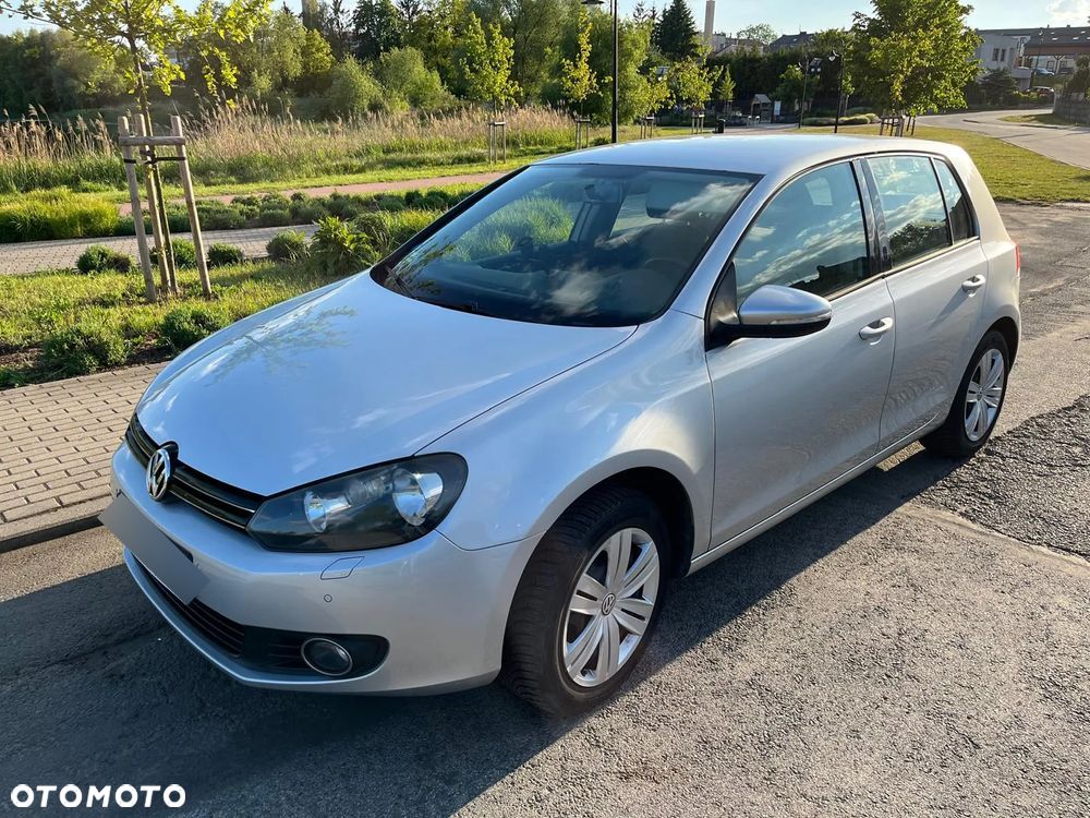 Volkswagen Golf - 1