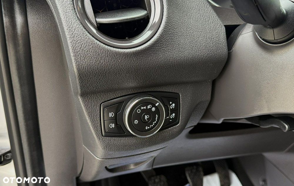 Ford Tourneo Courier 1.0 EcoBoost S&S Titanium - 31