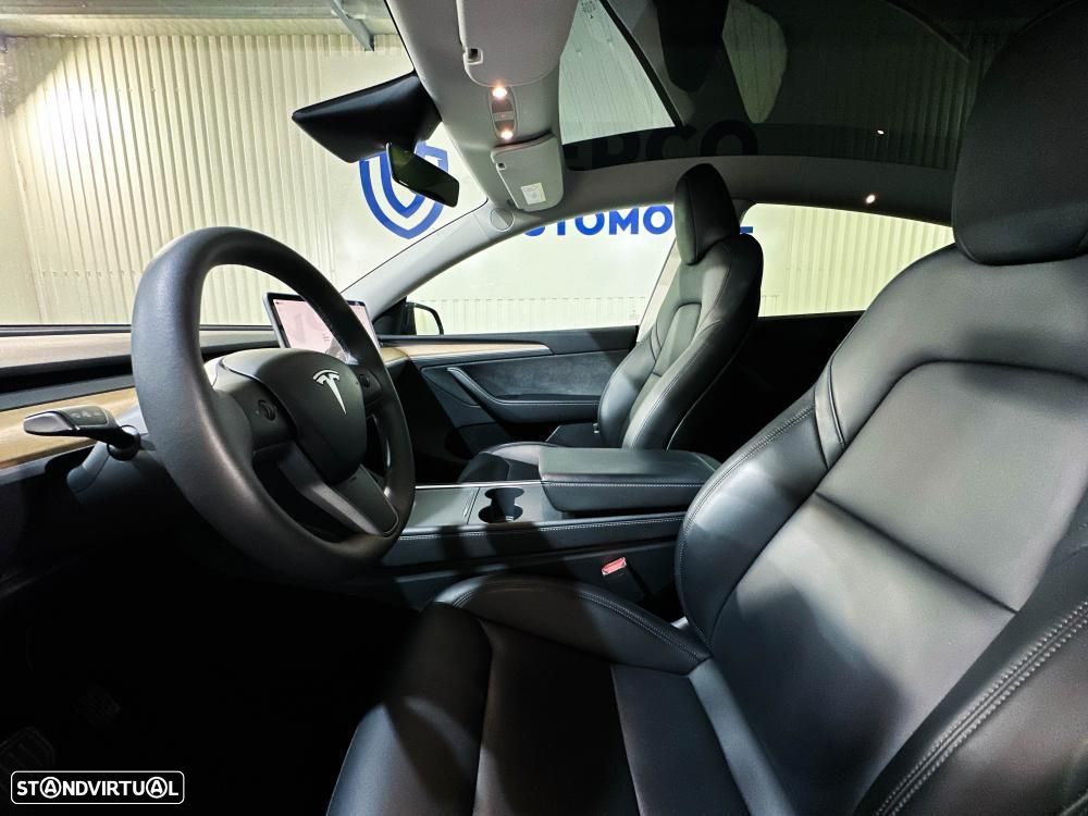Tesla Model Y Long Range Dual Motor AWD - 9