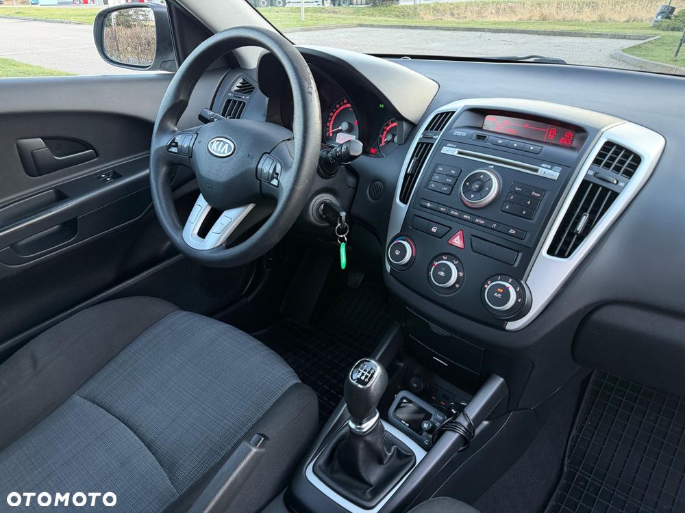 Kia Ceed 1.6 CRDi 90 Vision - 7