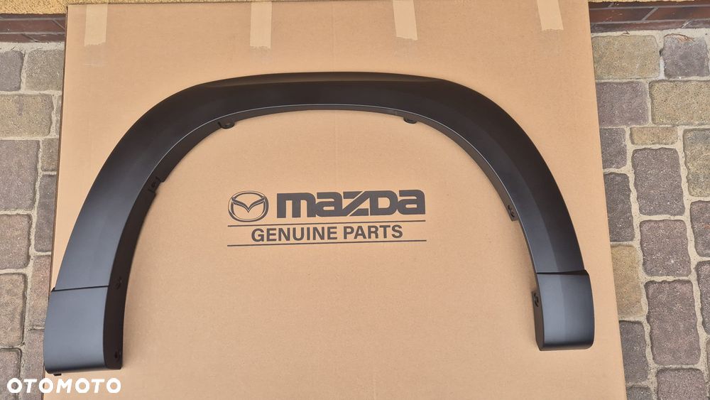 MAZDA CX-50 CX50 Prawa przednia prawy przód listwa błotnika na błotnik Nowa Oryginał USA AMERYKA VC8551W21 - 1