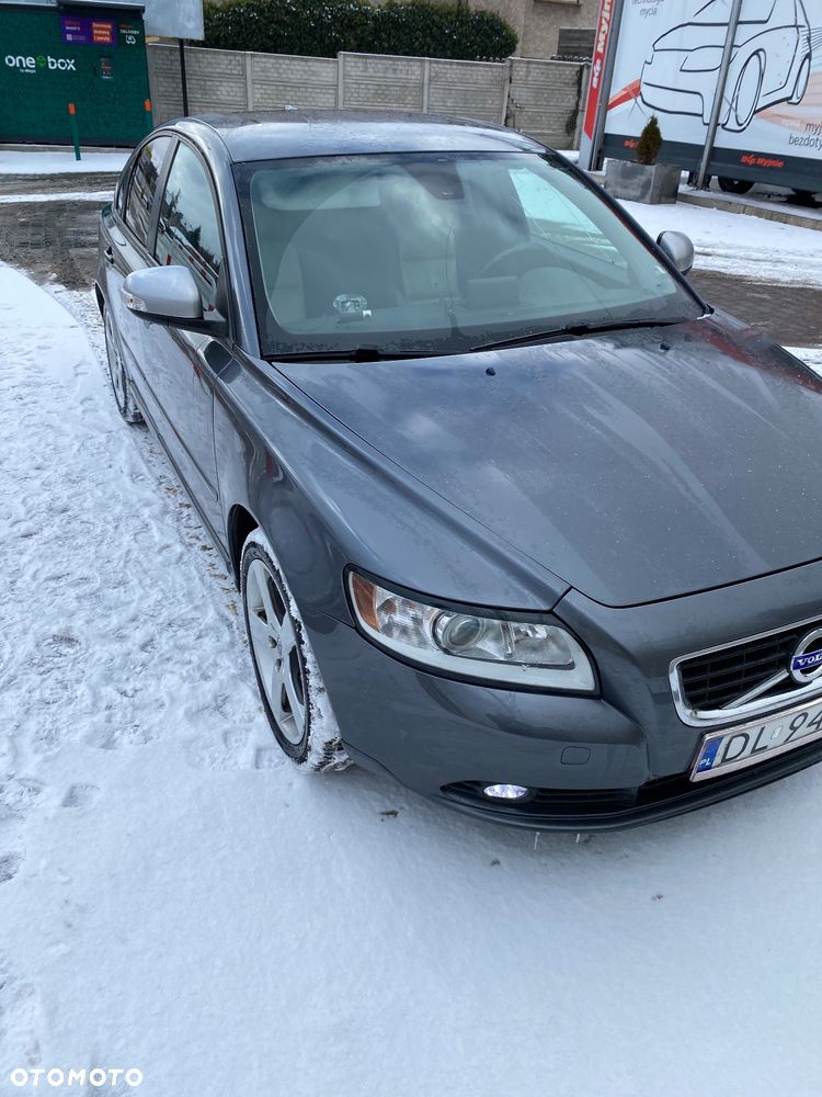 Volvo S40 D2 DRIVe R-Design - 3