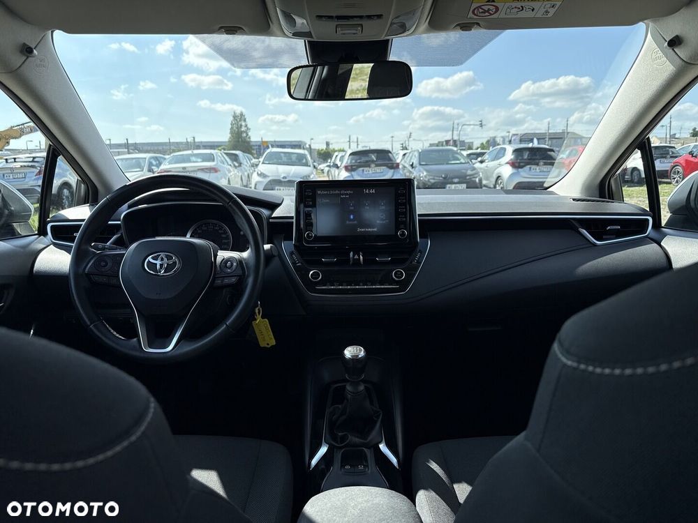 Toyota Corolla - 12